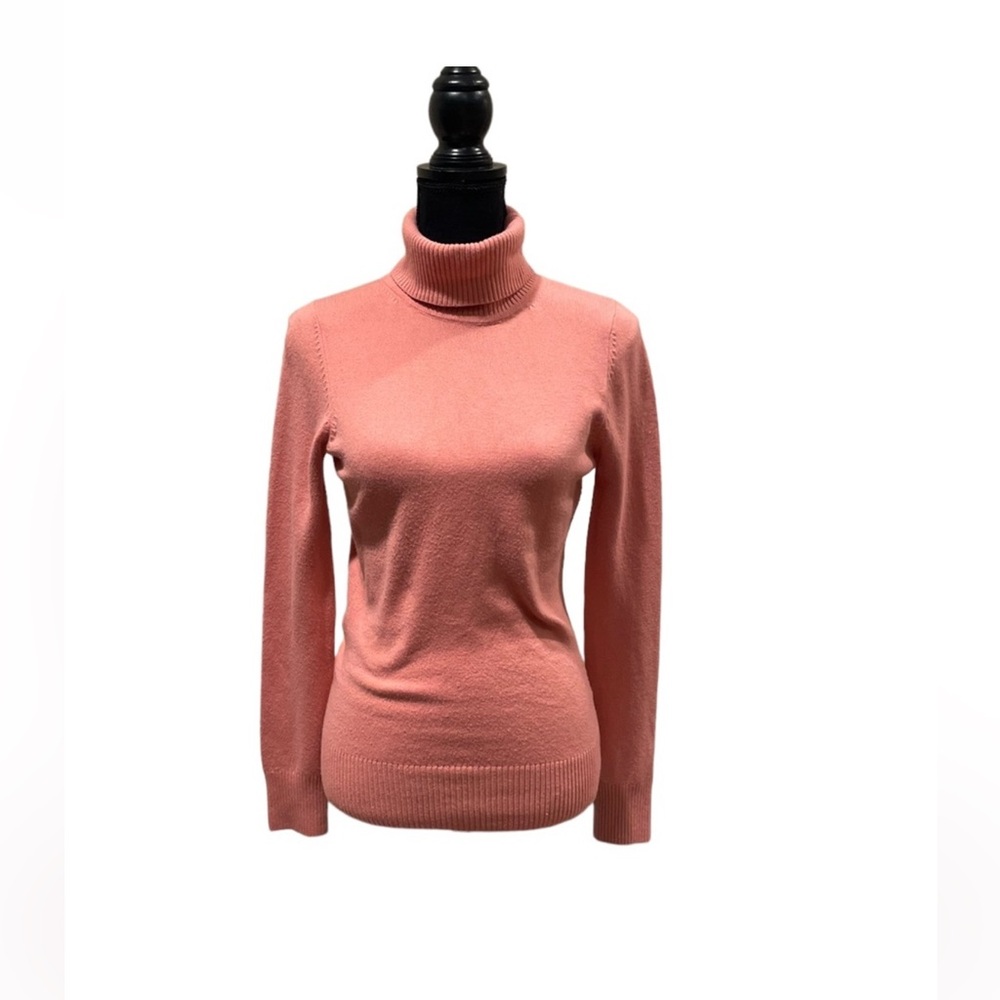 French Connection classic warm peach knit long sleeve turtleneck sweater medium